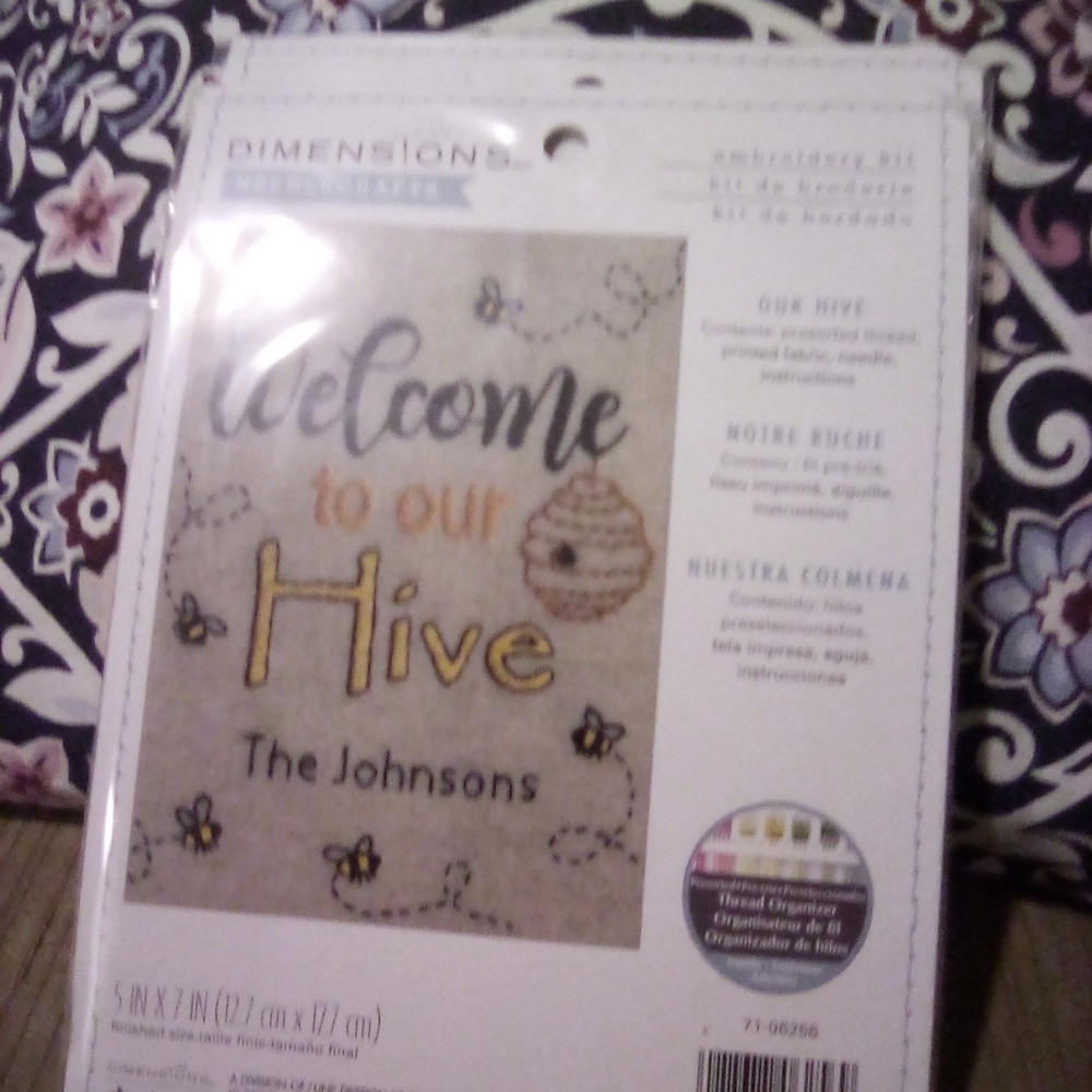 Dimensions Embroidery Kit - Welcome to Our Hive